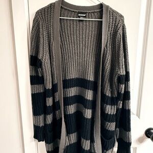 Y2K Joe Boxer Gray & Black Knit Sweater